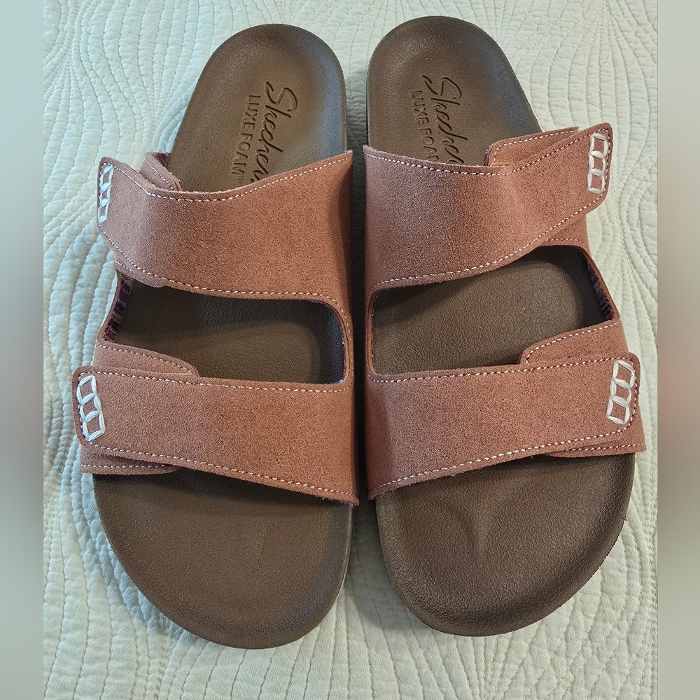NIB Skechers Ladies Suede Adjustable Double-Strap Sandals In Coral
